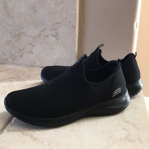 Sketchers stretch knit sneakers WORN ONCE!